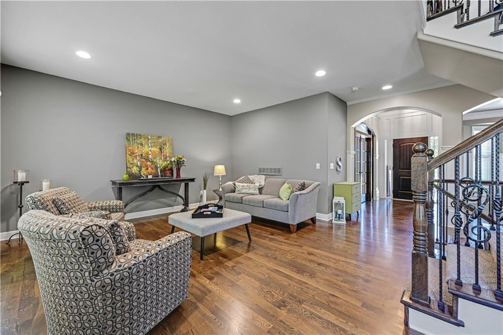 11562 S CARBONDALE Street — photo 12