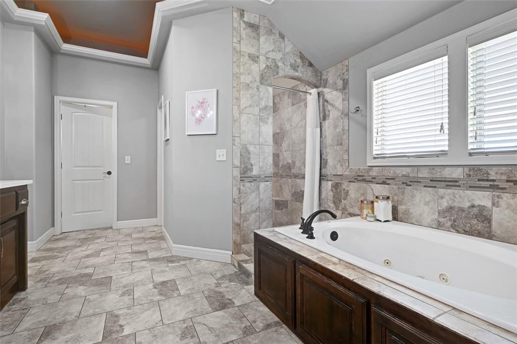 11562 S CARBONDALE Street — photo 42