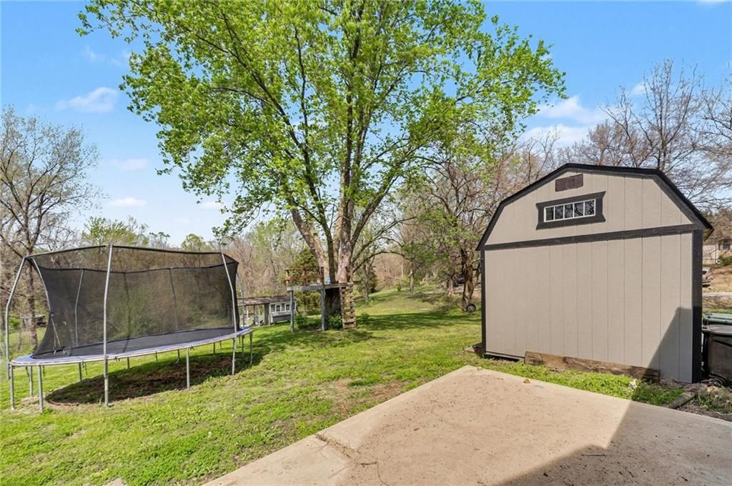 9710 N Conant Avenue — photo 24