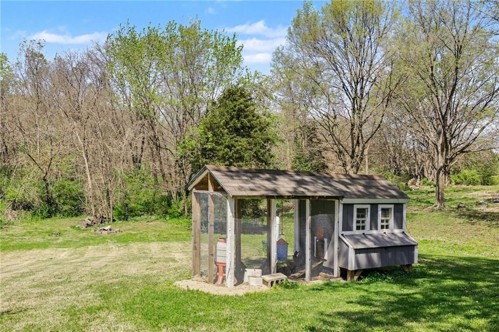 9710 N Conant Avenue — photo 25