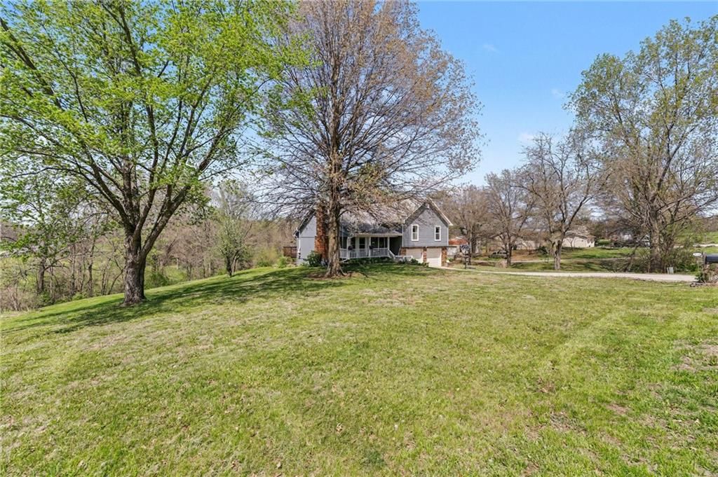 9710 N Conant Avenue — photo 26