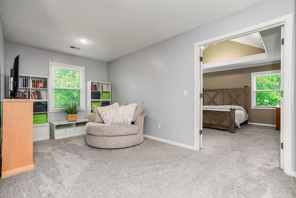 8215 W 129th Terrace — photo 32