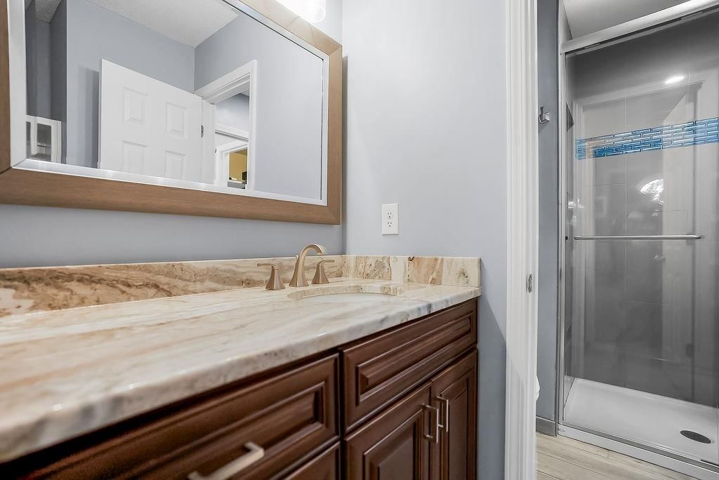 8215 W 129th Terrace — photo 35