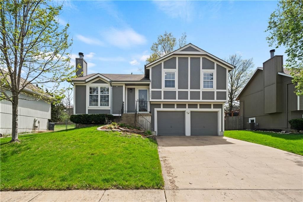 1495 W Prairie Terrace, Olathe, KS