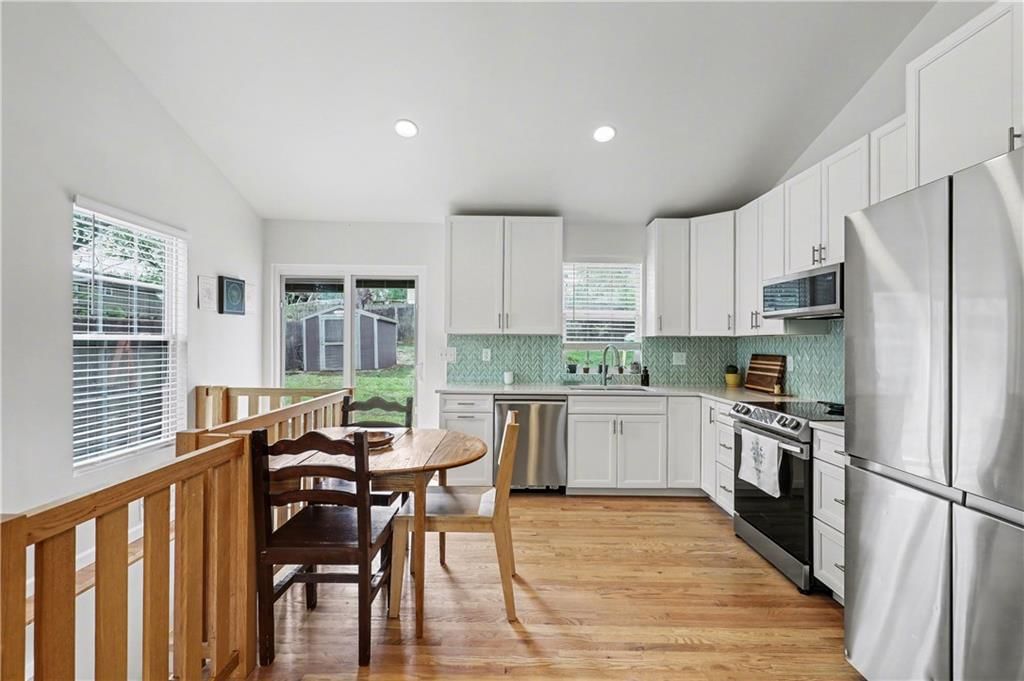 207 Jackson Avenue — photo 9