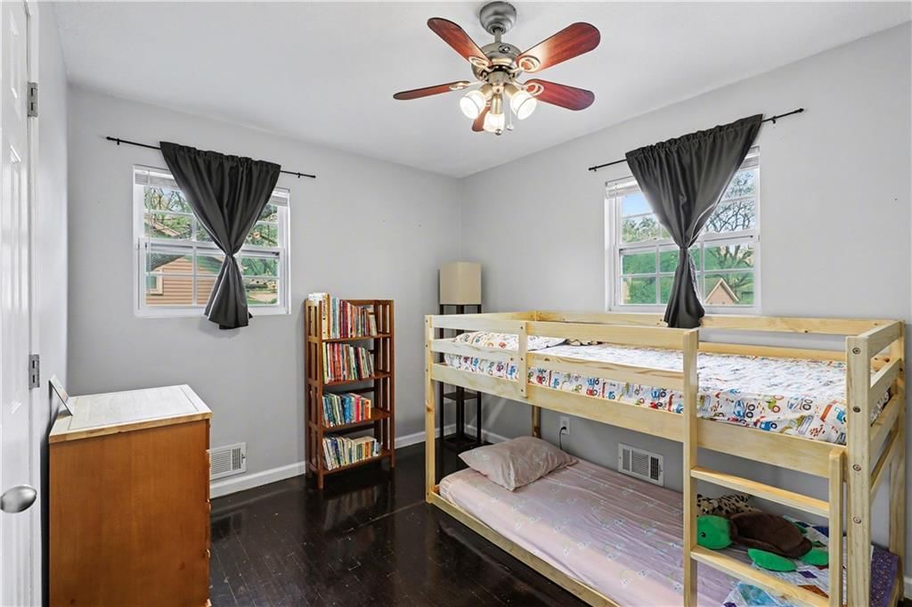 207 Jackson Avenue — photo 13
