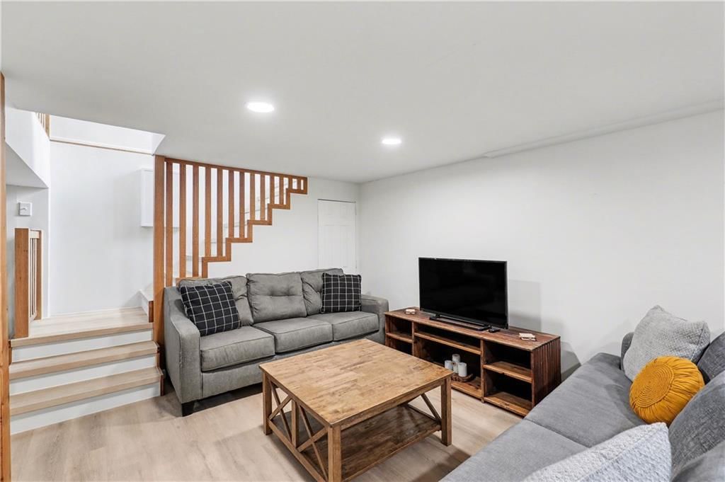 207 Jackson Avenue — photo 18