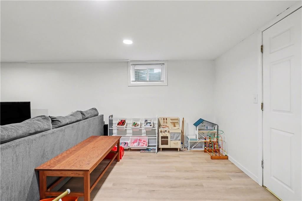 207 Jackson Avenue — photo 21