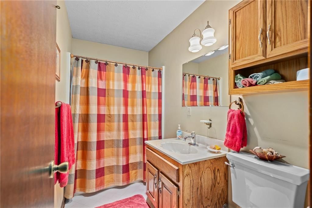 2804 E 174th Street — photo 25
