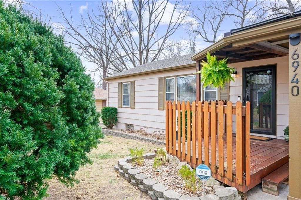 6940 MACKEY Street — photo 3