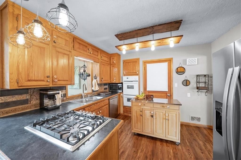 6940 MACKEY Street — photo 9