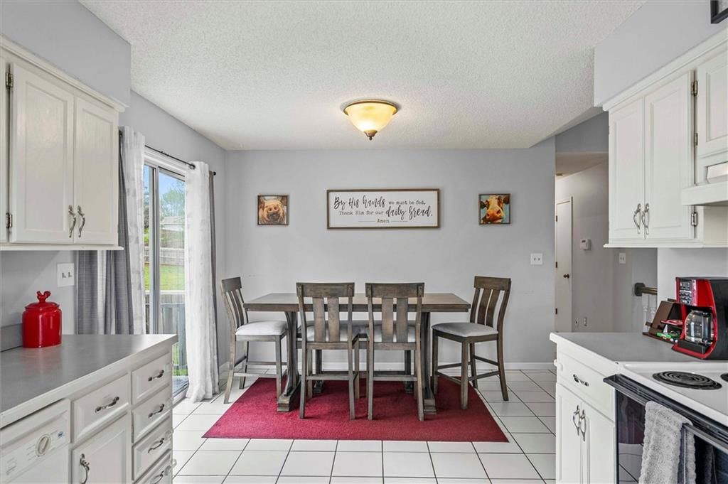 8812 Golden Lane — photo 9