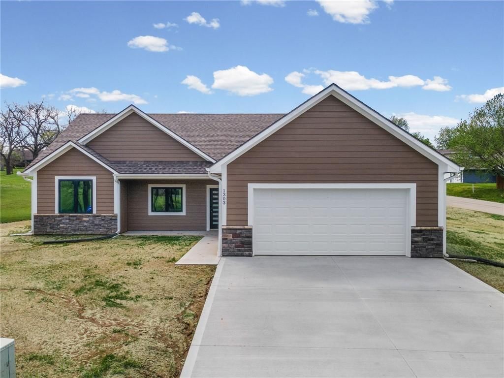 1303 W Concord Drive — photo 3