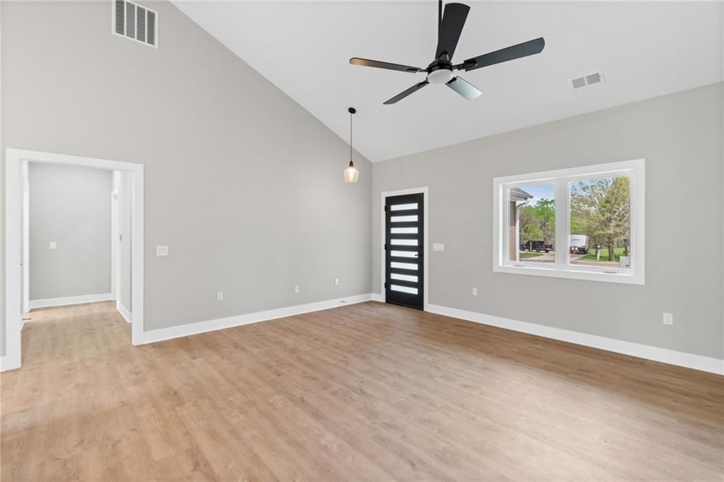 1303 W Concord Drive — photo 14