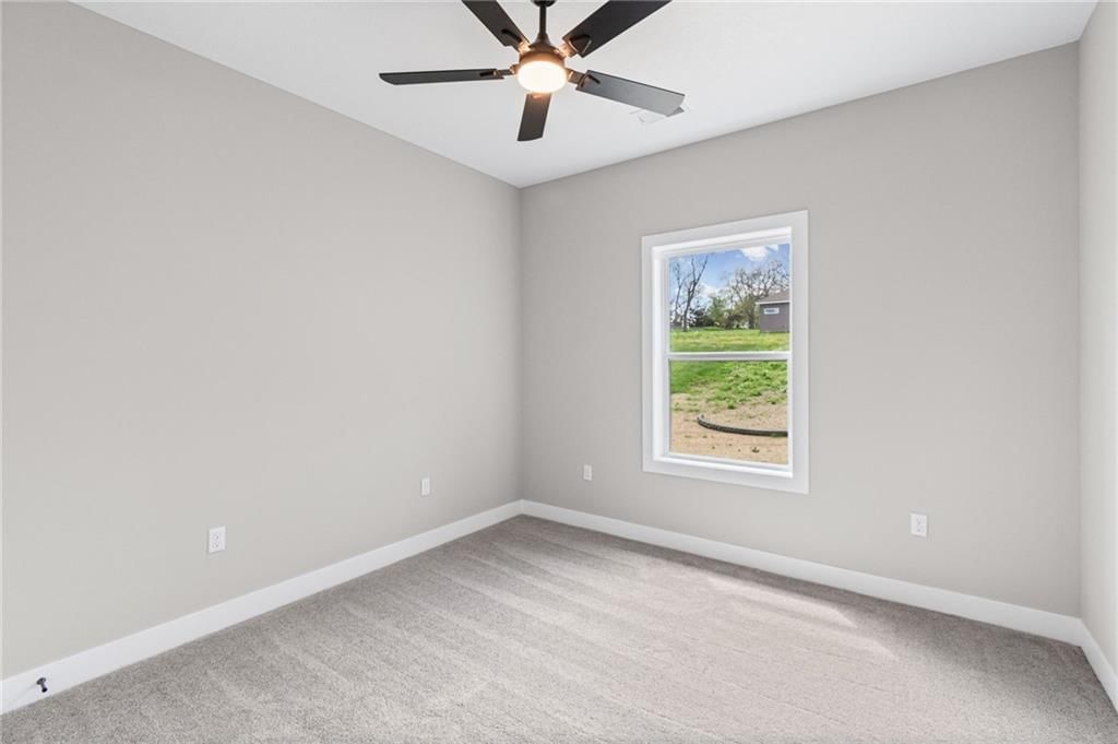 1303 W Concord Drive — photo 21