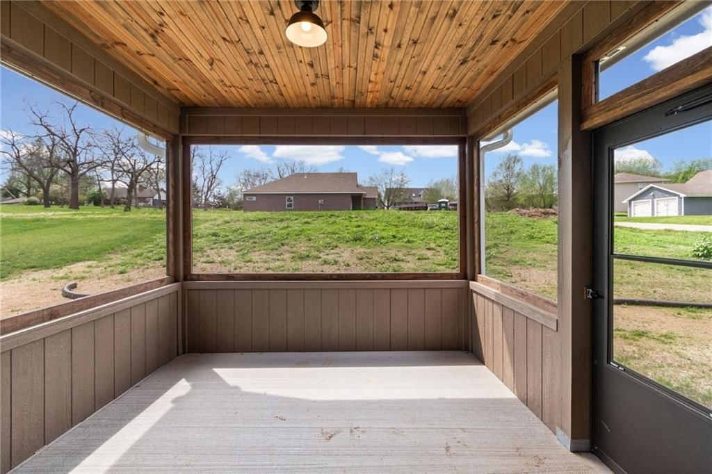 1303 W Concord Drive — photo 30