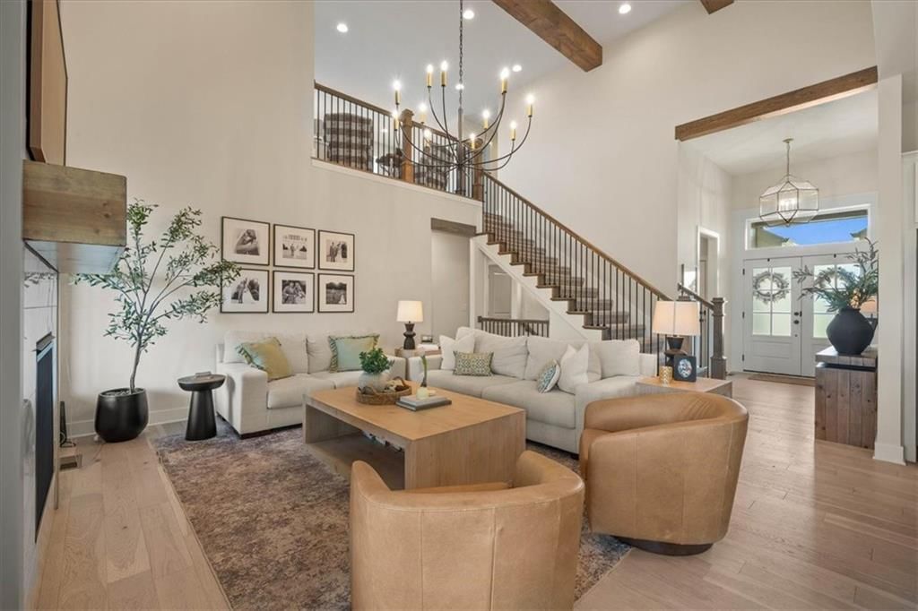 17808 Rainbow Boulevard — photo 3