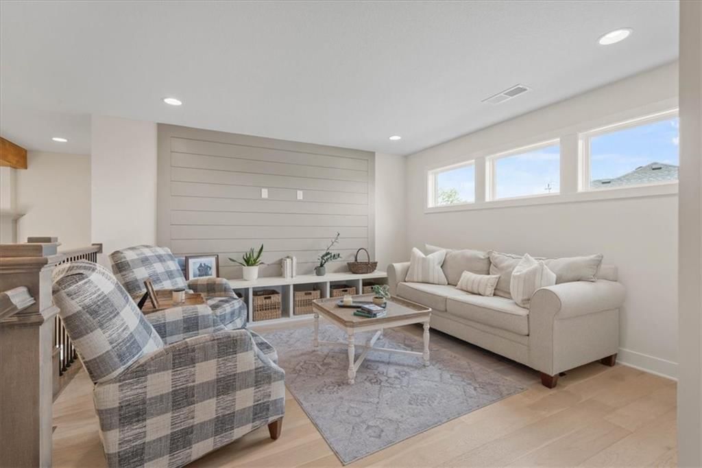 17808 Rainbow Boulevard — photo 20
