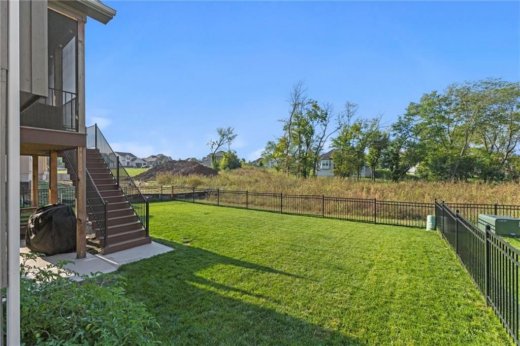 17808 Rainbow Boulevard — photo 33