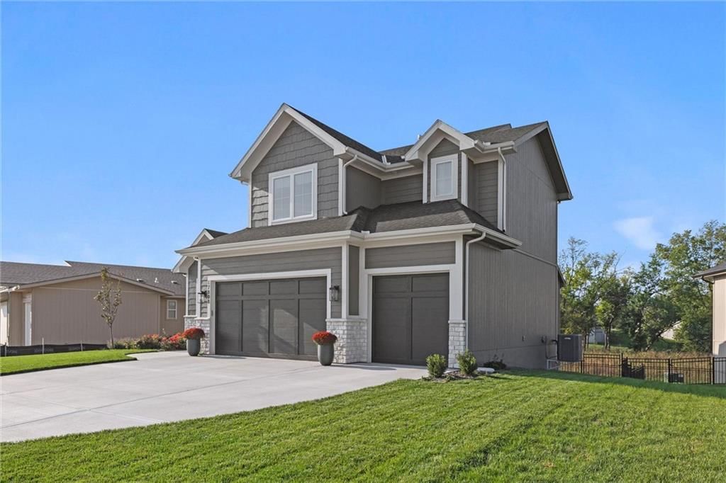 17808 Rainbow Boulevard — photo 37