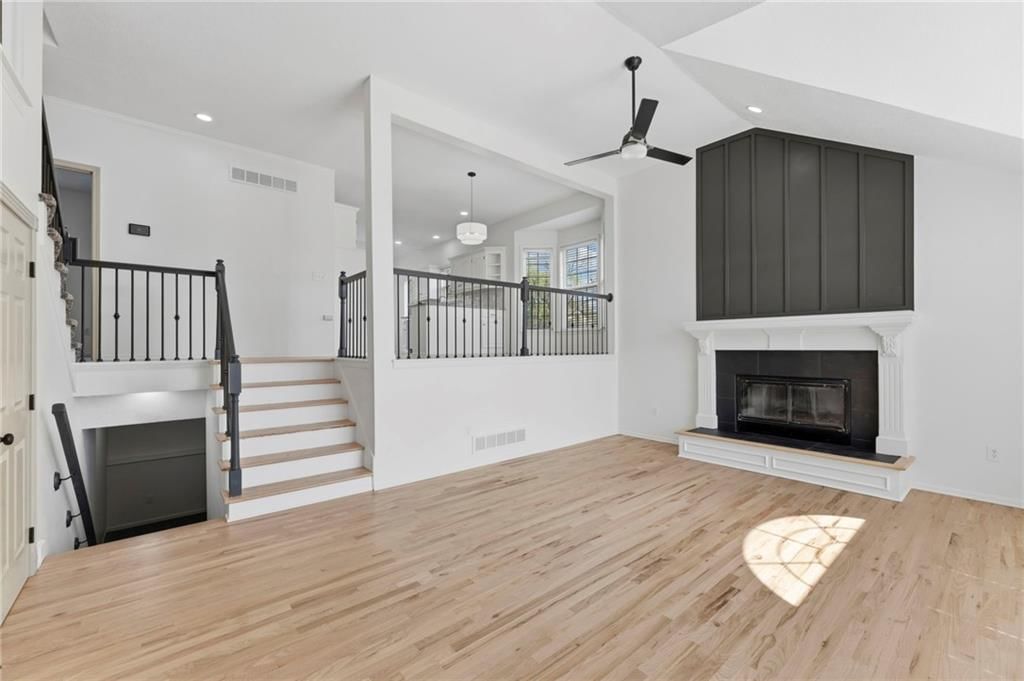 12155 S TALLGRASS Drive — photo 2