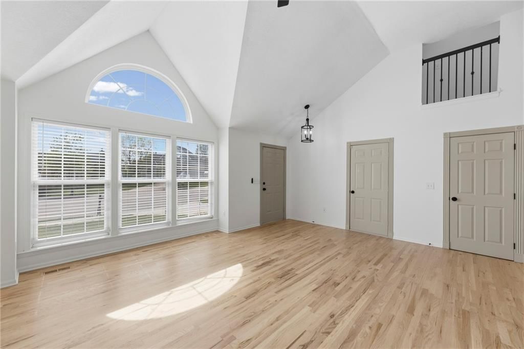 12155 S TALLGRASS Drive — photo 4