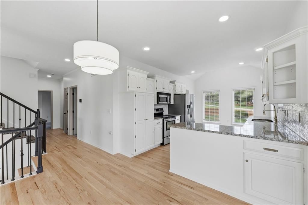 12155 S TALLGRASS Drive — photo 8