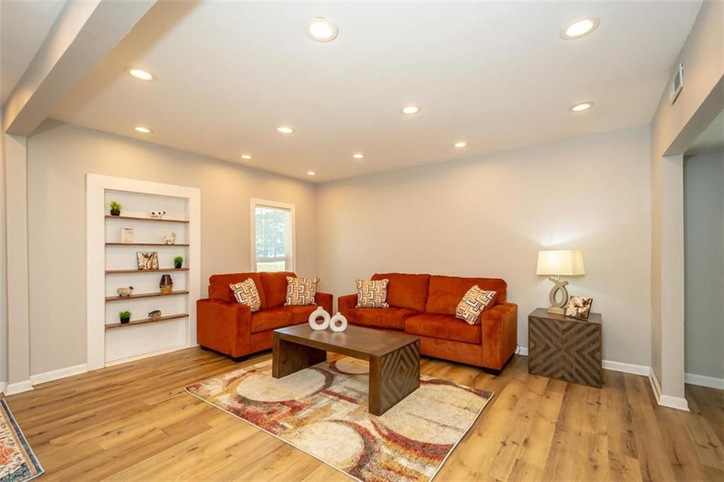 626 S Walnut Street — photo 15