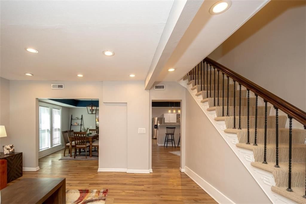 626 S Walnut Street — photo 16