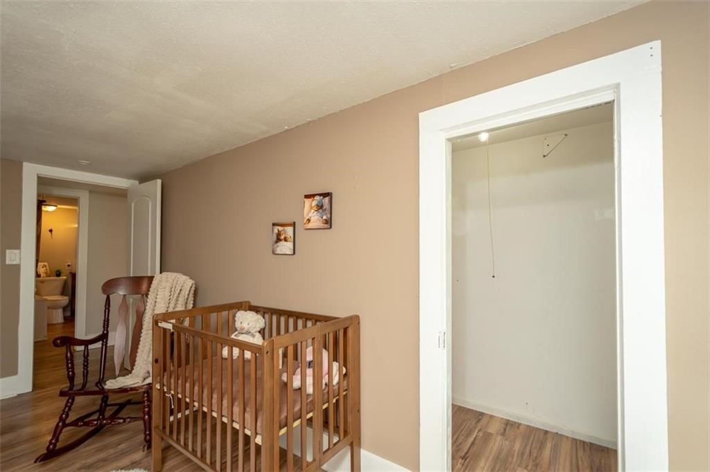 626 S Walnut Street — photo 45