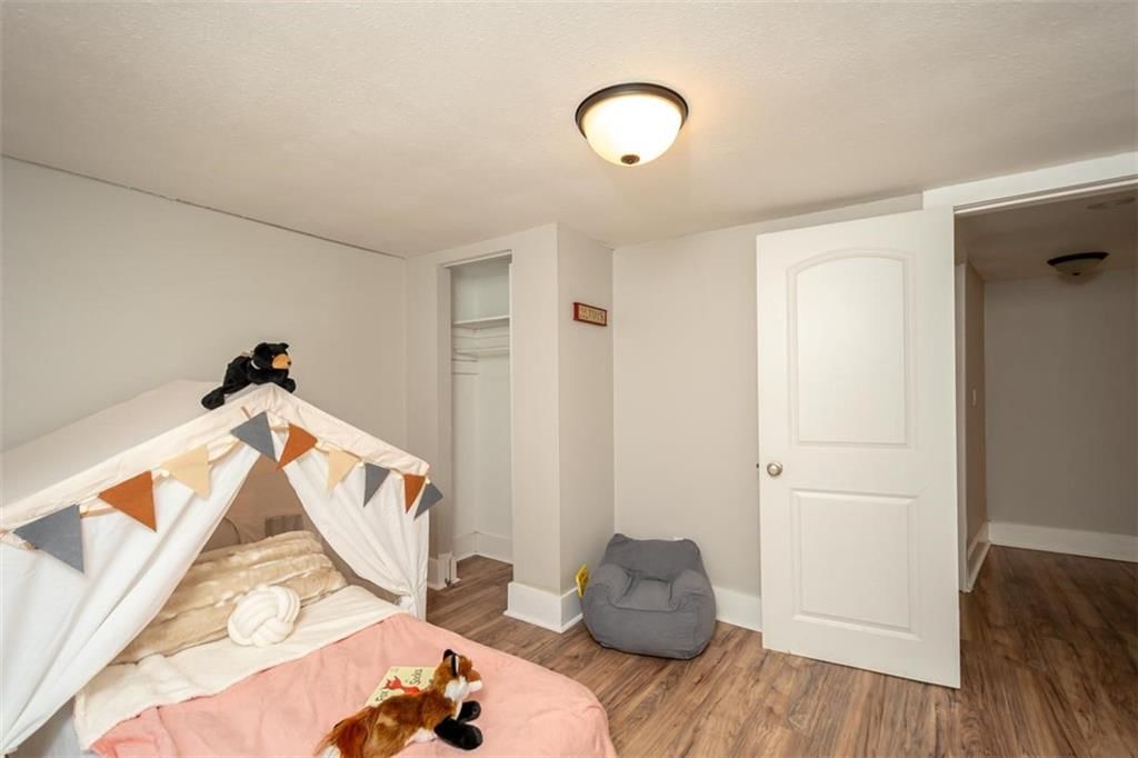 626 S Walnut Street — photo 48