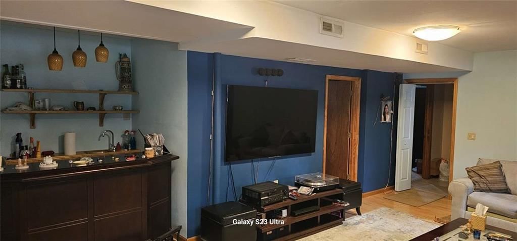 8523 N Crawford Avenue — photo 22