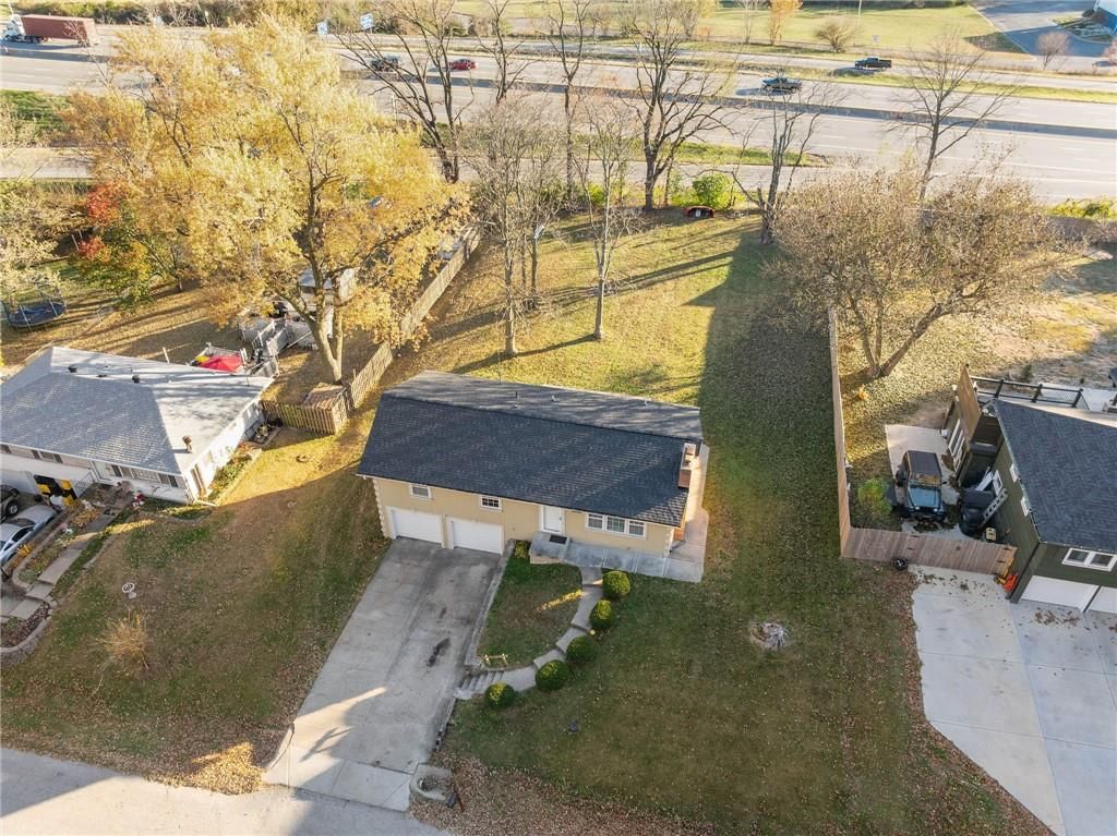 7901 Ella Avenue — photo 2