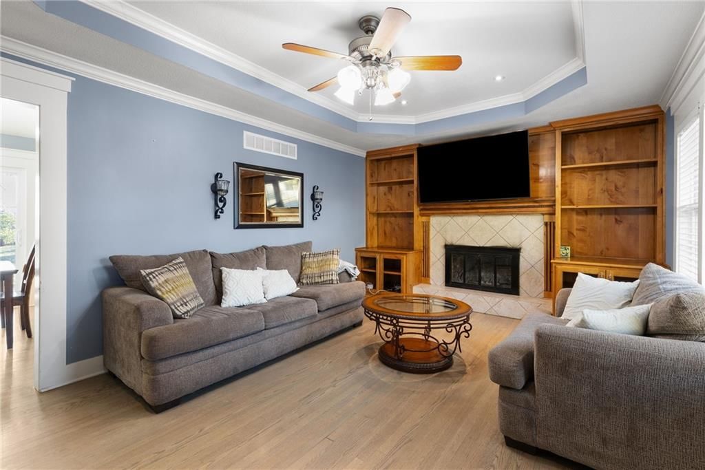 7901 Ella Avenue — photo 3