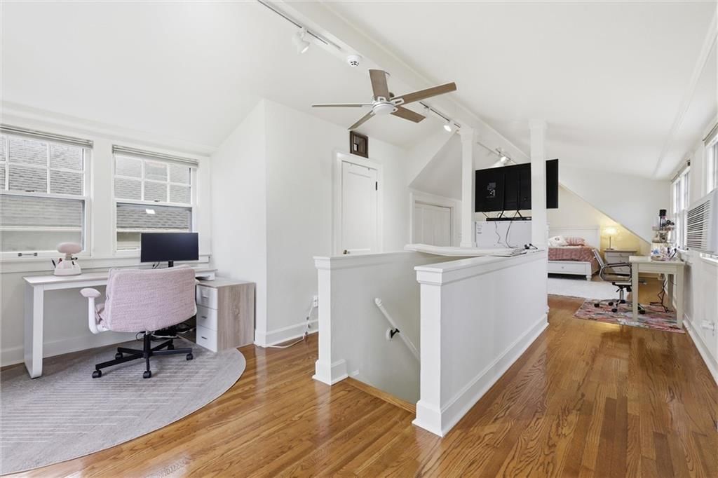 4830 Mercier Street — photo 19