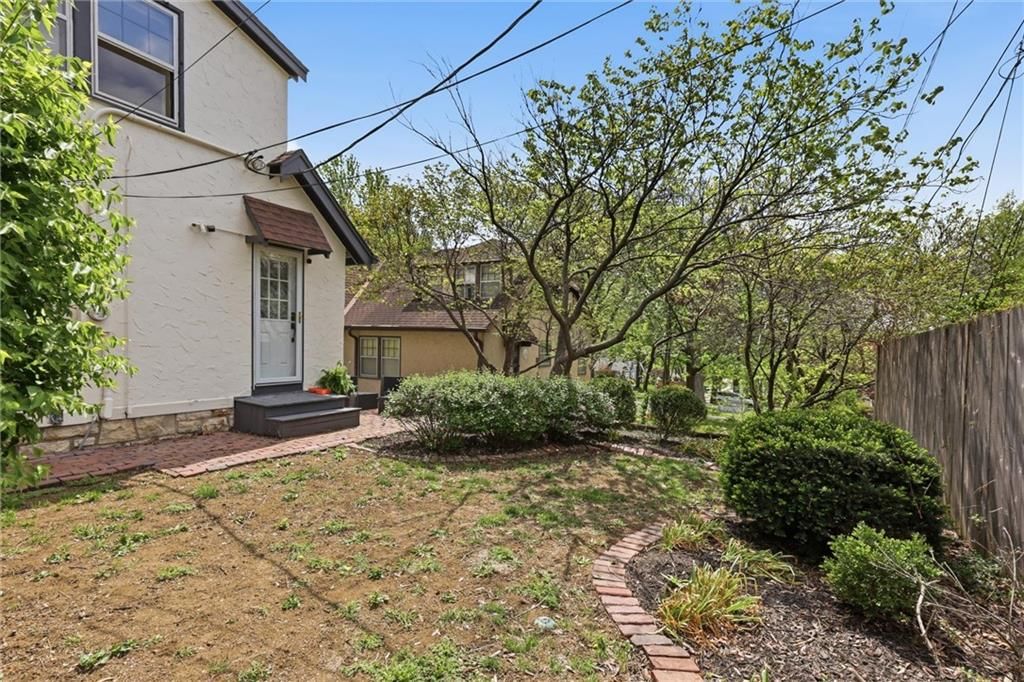 4830 Mercier Street — photo 30