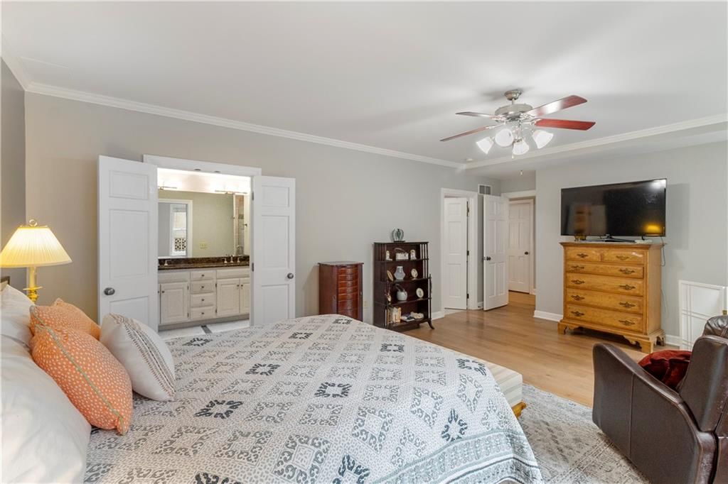 229 Ward Parkway — photo 15