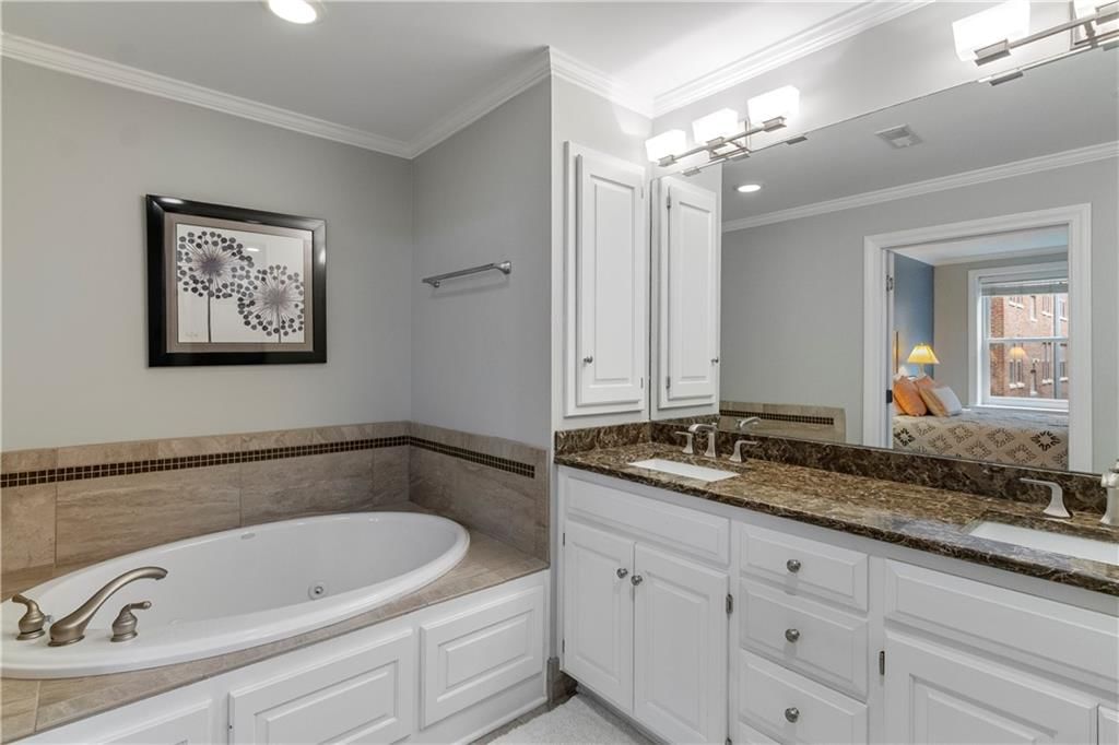 229 Ward Parkway — photo 19