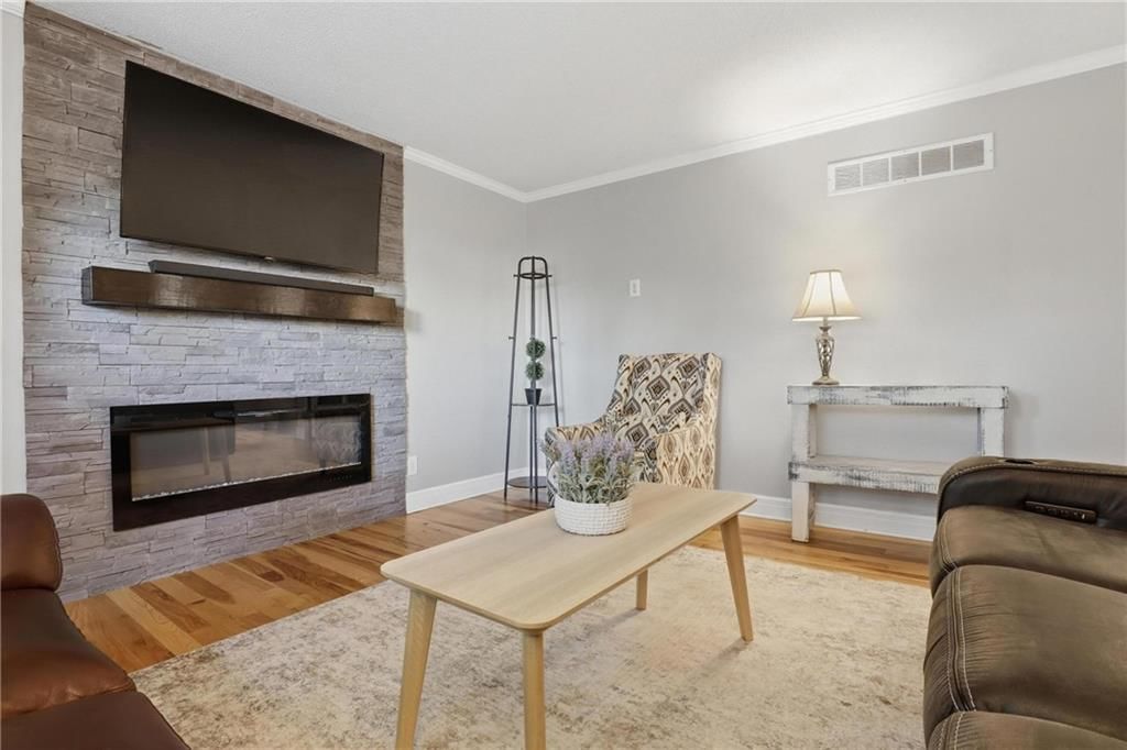 447 Trant Street — photo 6