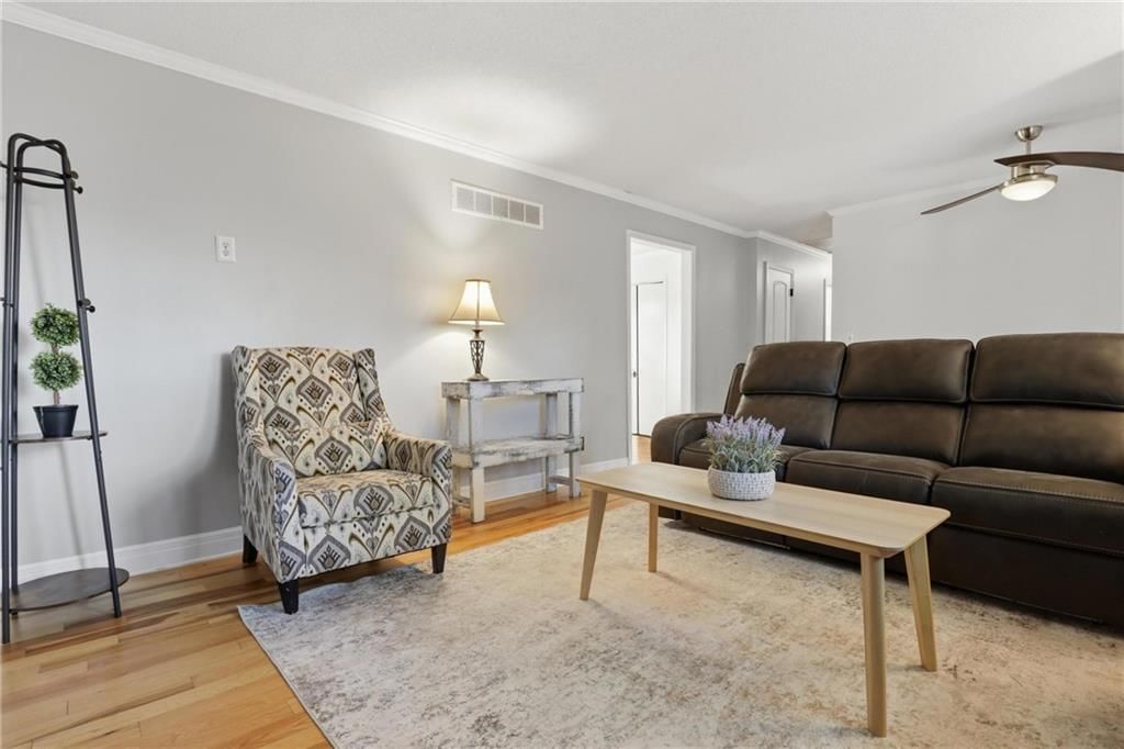 447 Trant Street — photo 7