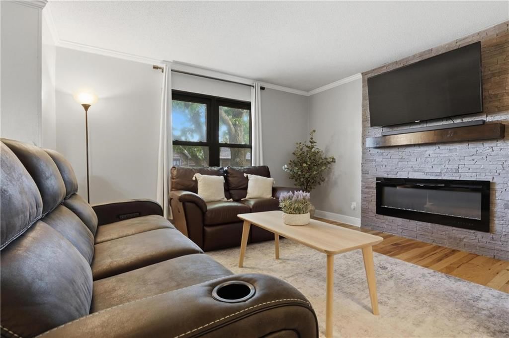 447 Trant Street — photo 9