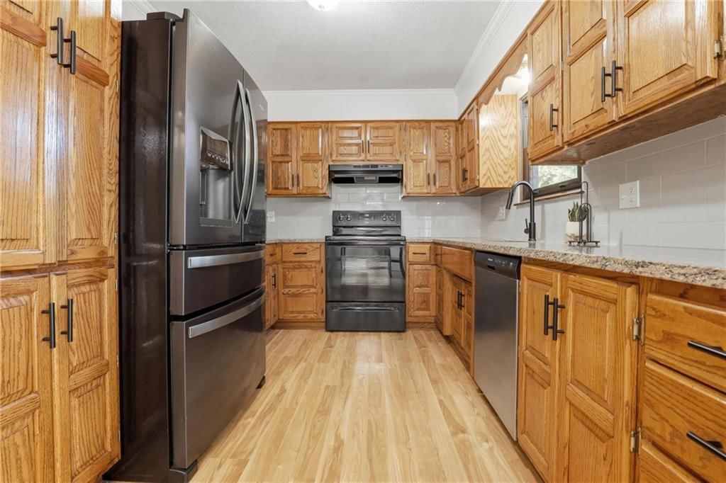 447 Trant Street — photo 11