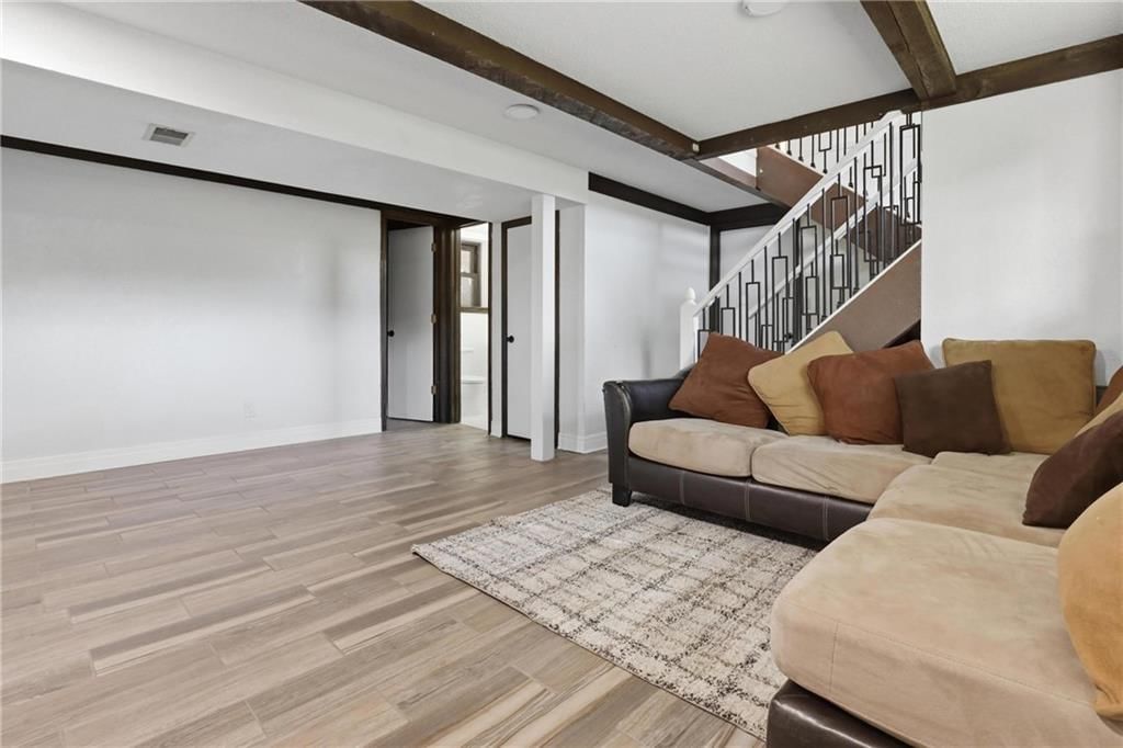 447 Trant Street — photo 28