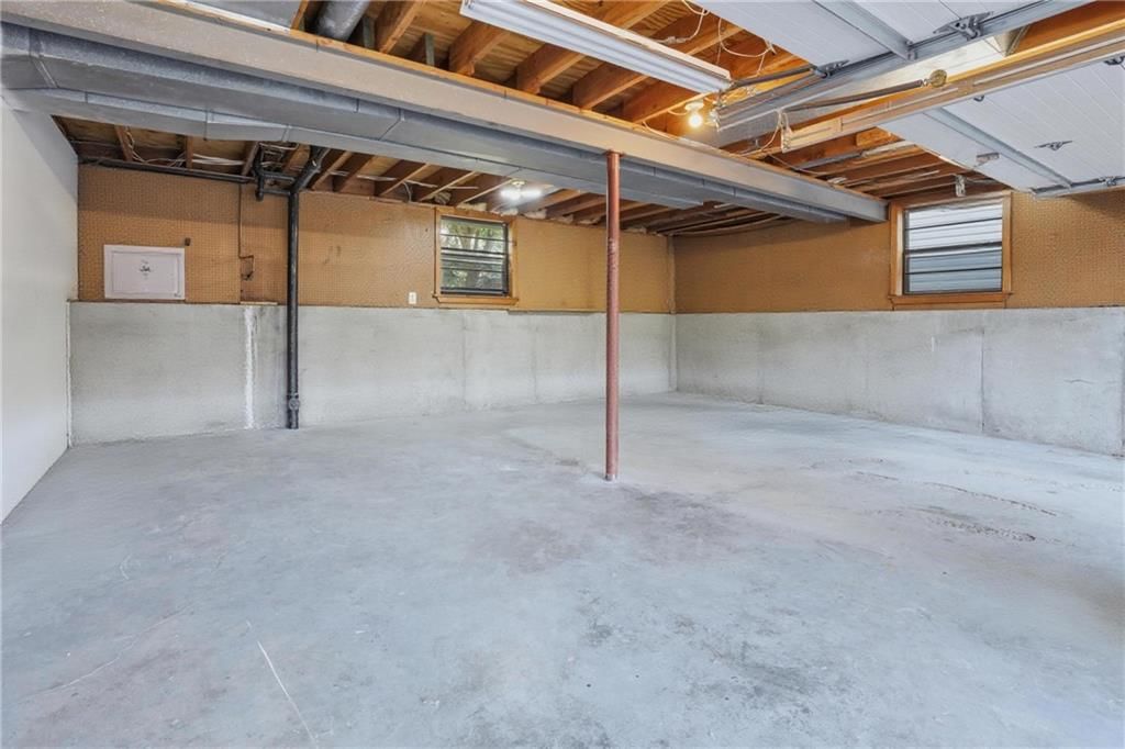 447 Trant Street — photo 35