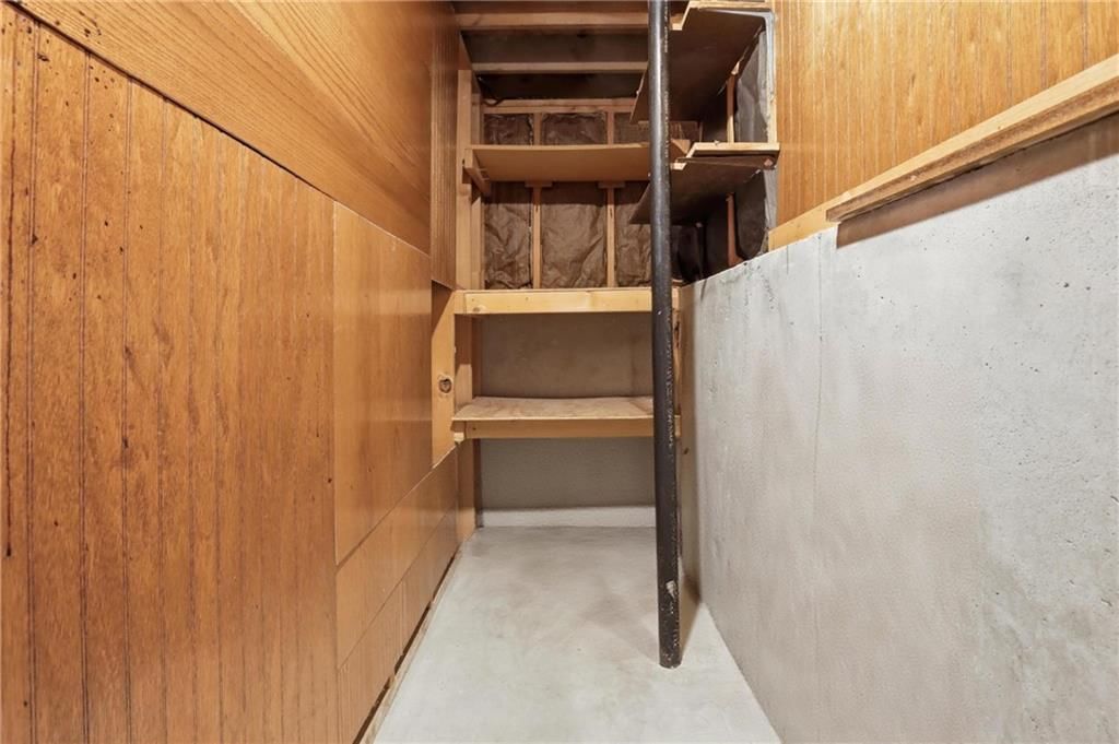 447 Trant Street — photo 36