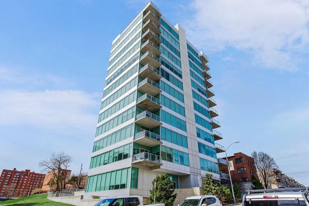 4646 Broadway Boulevard — photo 2