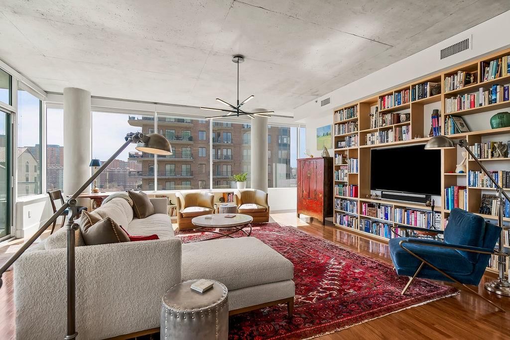 4646 Broadway Boulevard — photo 7