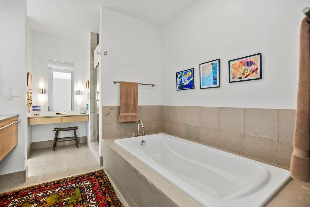 4646 Broadway Boulevard — photo 20