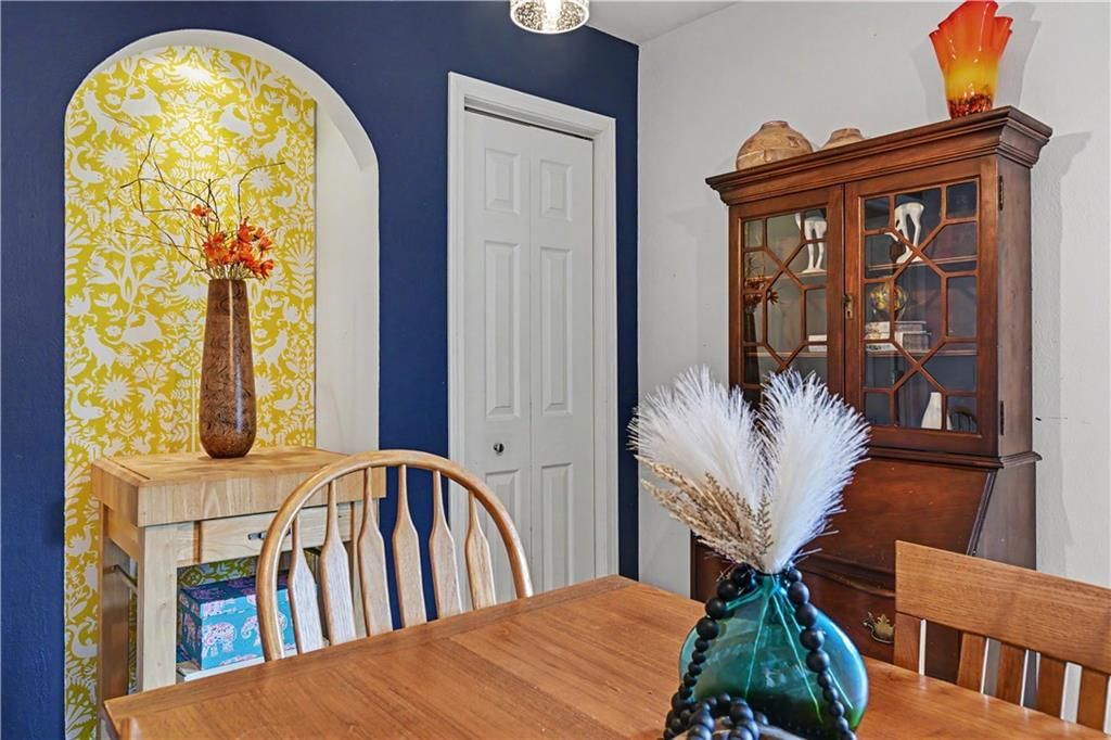 2220 Learnard Avenue — photo 11