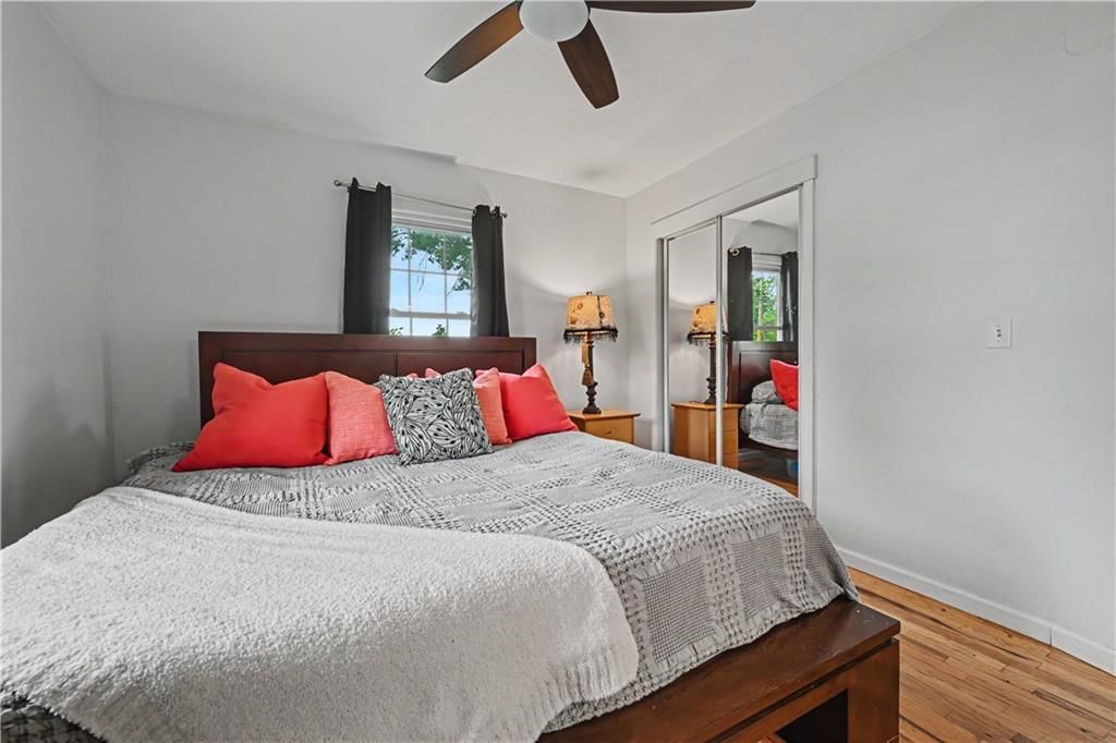 2220 Learnard Avenue — photo 18